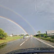 Stupendo doppio arcobaleno